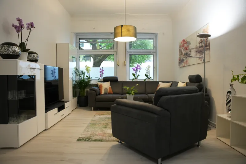 4 Zi.  Vollmöbliert .  Altbau . Erstbezug nach Kernsanierung .  Alles neu . Reinickendorf — photo 1